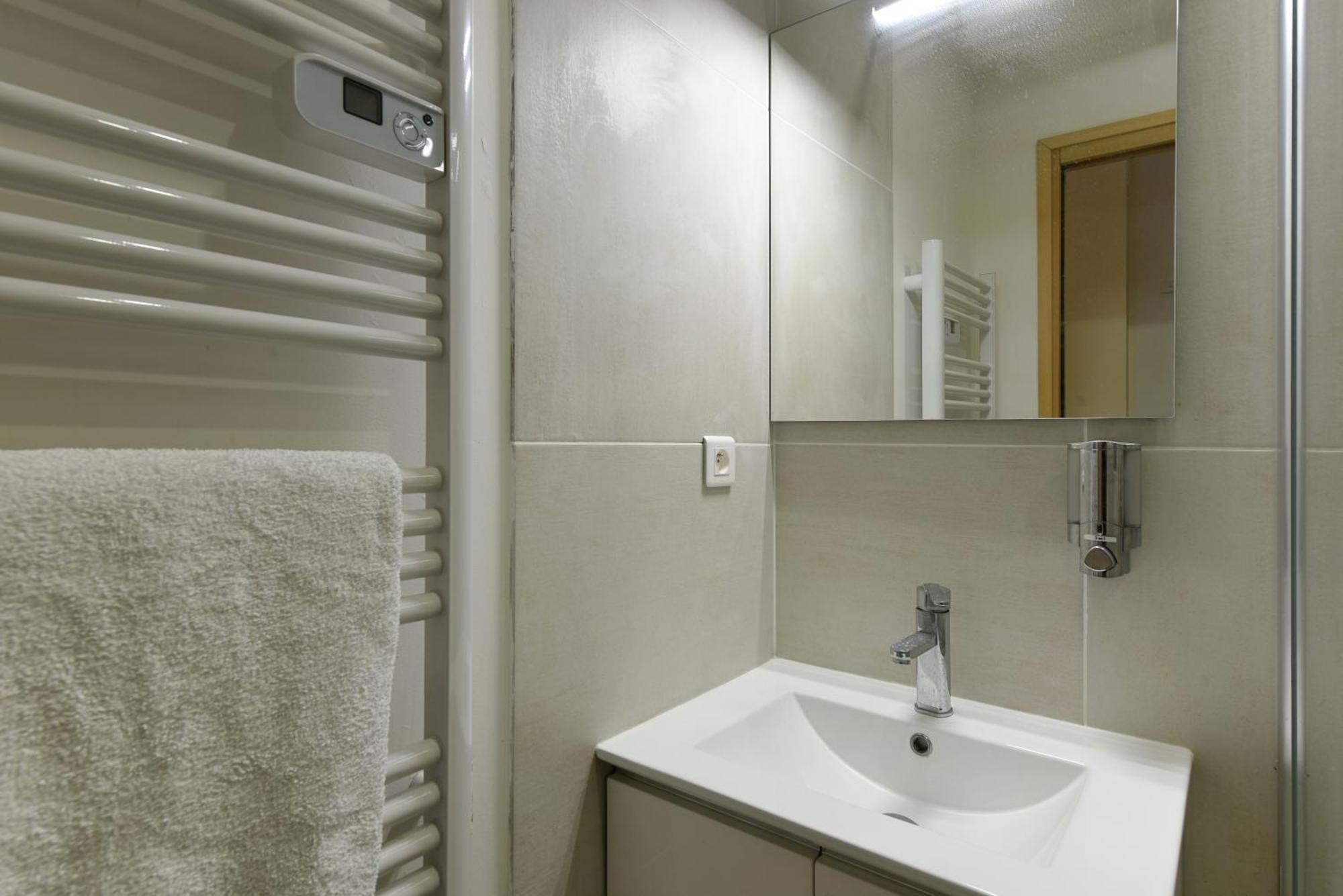 Provencal Studio Netflix Appart-Hotel-Provence La Fare-les-Oliviers Exterior foto